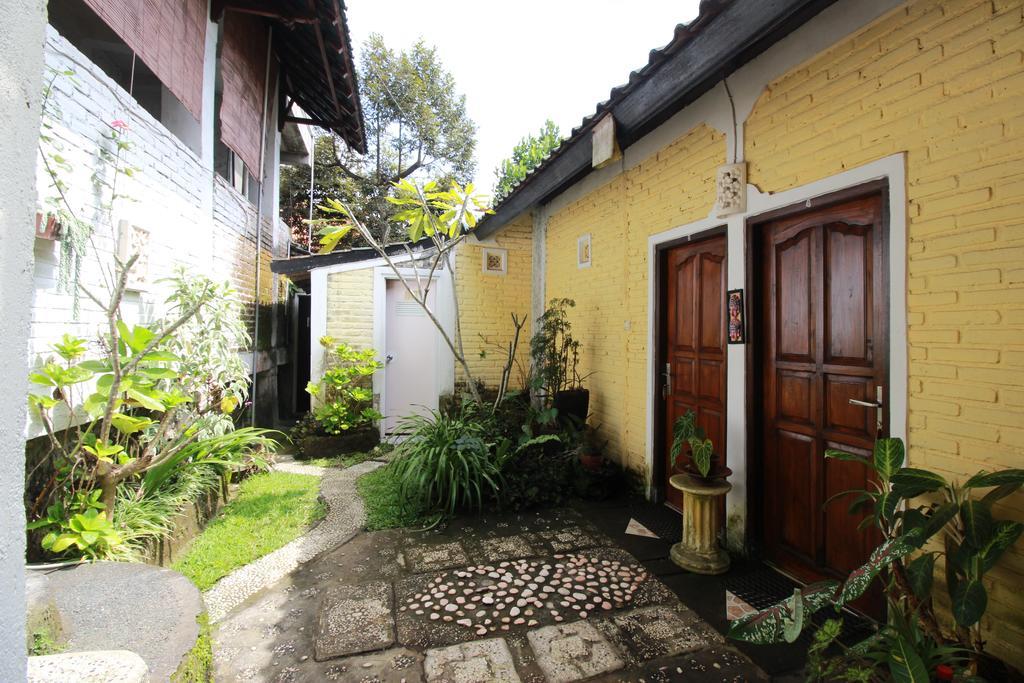 Taman Ayu Homestay Munduk Mitra Reddoorz Екстер'єр фото